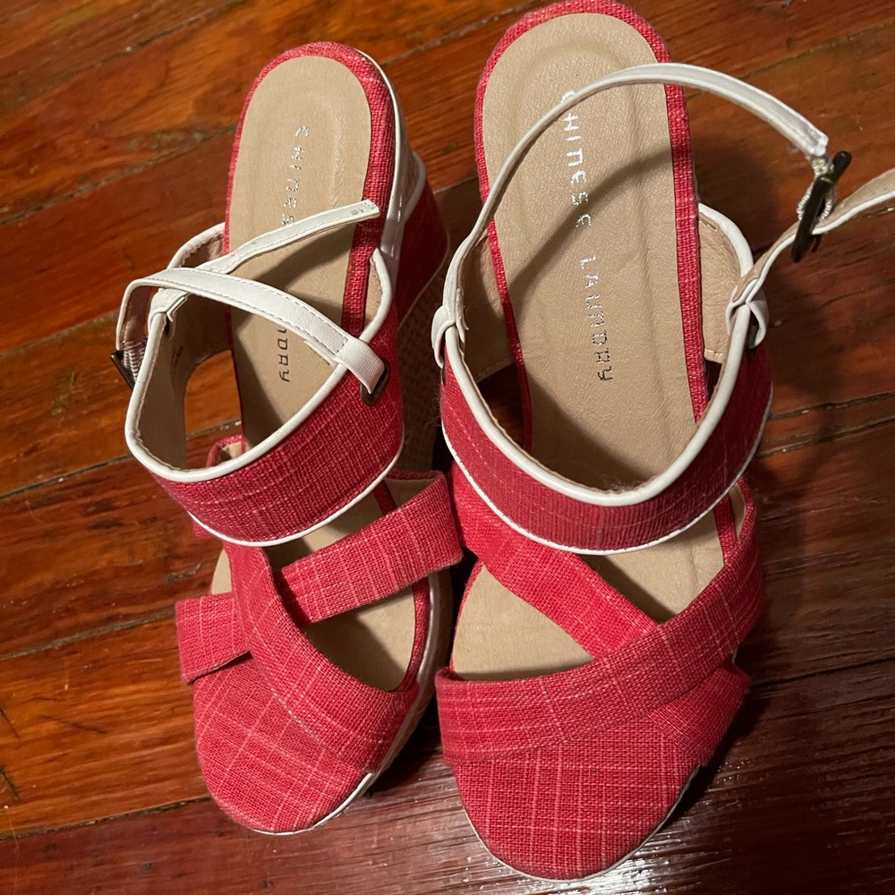 Chinese laundry wedges